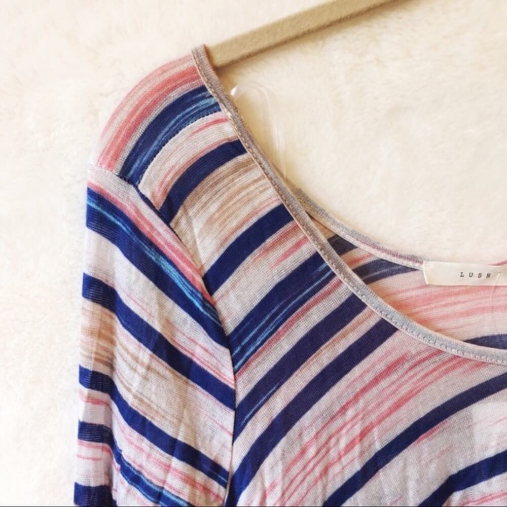 LUSH Multi-Colored Loose Cropped Top - Picture 2 of 4